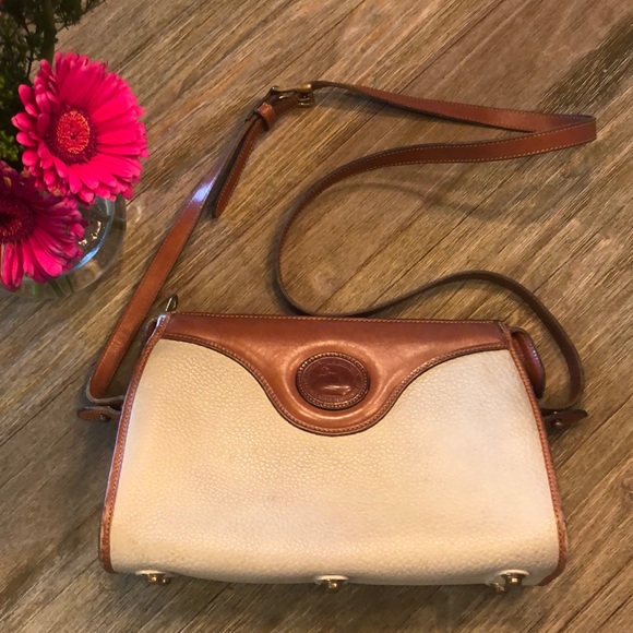 Dooney & Bourke Handbags - 🎉Host Pick 🎉1990’s Vintage Dooney & Bourke - EUC
